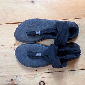 Sanuk Black Women's Sandals